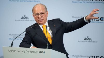 Не треба відводити очі, – Ішингер закликав Німеччину дати Україні щось більше, ніж просто шоломи
