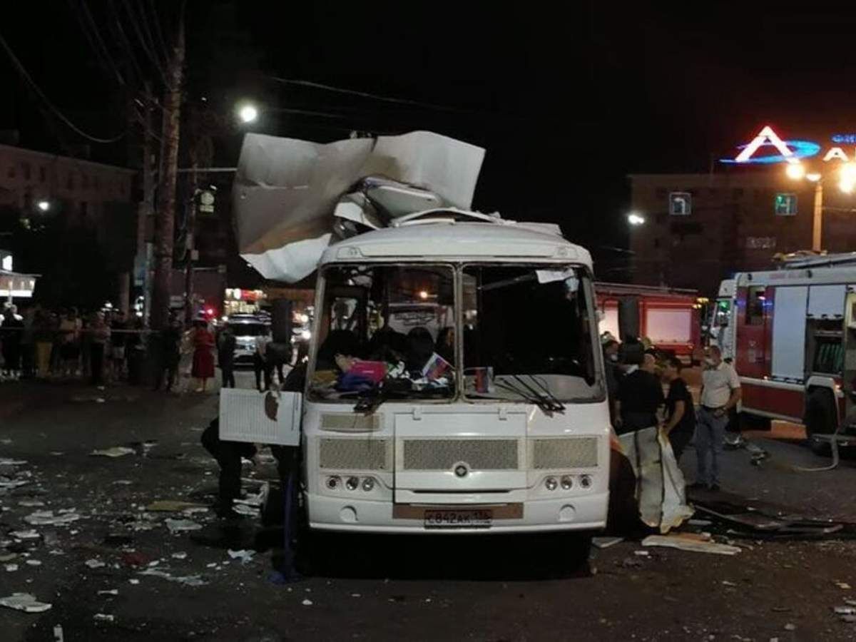 РосСМИ разгоняют фейк о причастности "украинских диверсантов" к взрыву автобуса в Воронеже РосСМИ разгоняют фейк о причастности "украинских диверсантов" к взрыву автобуса в Воронеже