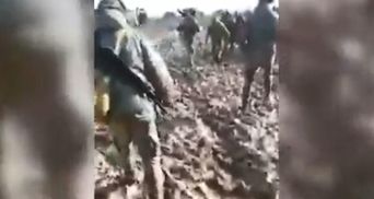 "Воювати вже пізно": російські військові біля кордонів України застрягли у болоті – епічне відео "Воювати вже пізно": російські військові біля кордонів України застрягли у болоті – епічне відео