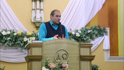 Преподаватель львовского училища, который отказался вакцинироваться из-за религии, выиграл дело Преподаватель львовского училища, который отказался вакцинироваться из-за религии, выиграл дело
