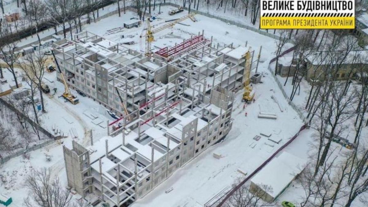 Харьковский онкоцентр недостроили: договор с подрядчиком решили расторгнуть