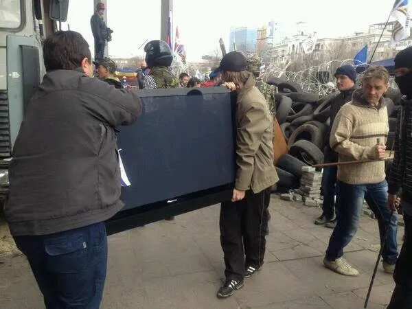 Оккупированный Луганск, мародерство, ограбления, война России на Донбассе