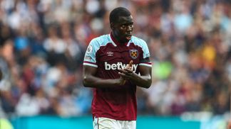 Вест Хэм теряет спонсоров из-за скандала с Куртом Зума: футболист пнул свою кошку