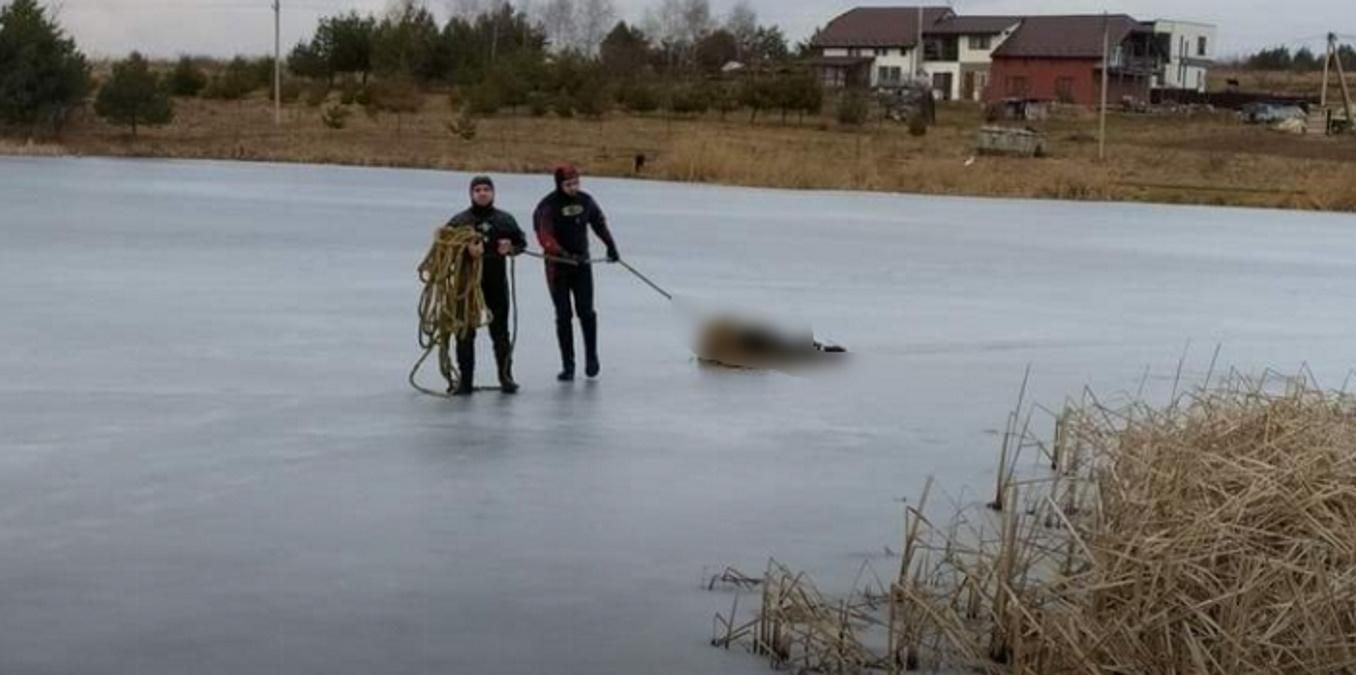 Из озера на Львовщине вытащили мужчину: рыбак провалился под лед