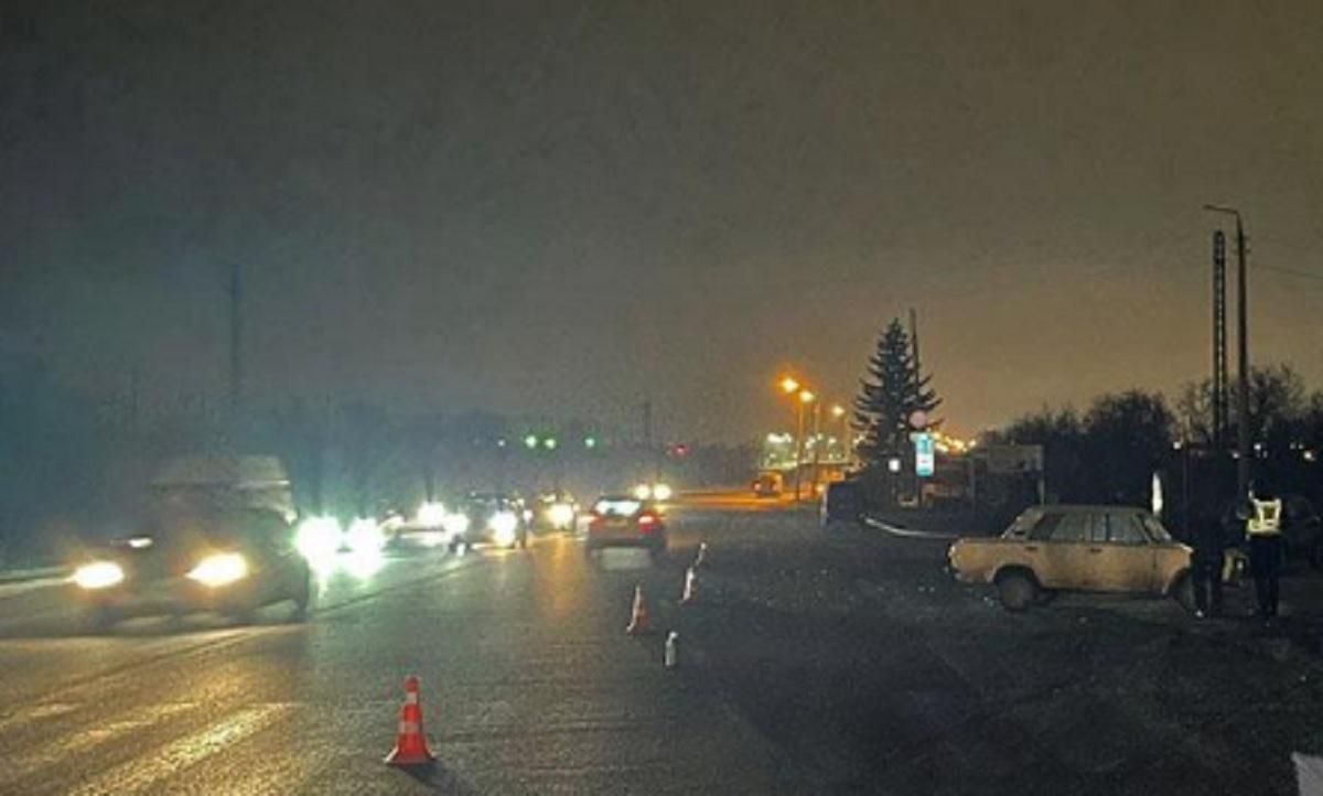 В Запорожье водитель под наркотиками сбил на переходе 2 школьниц