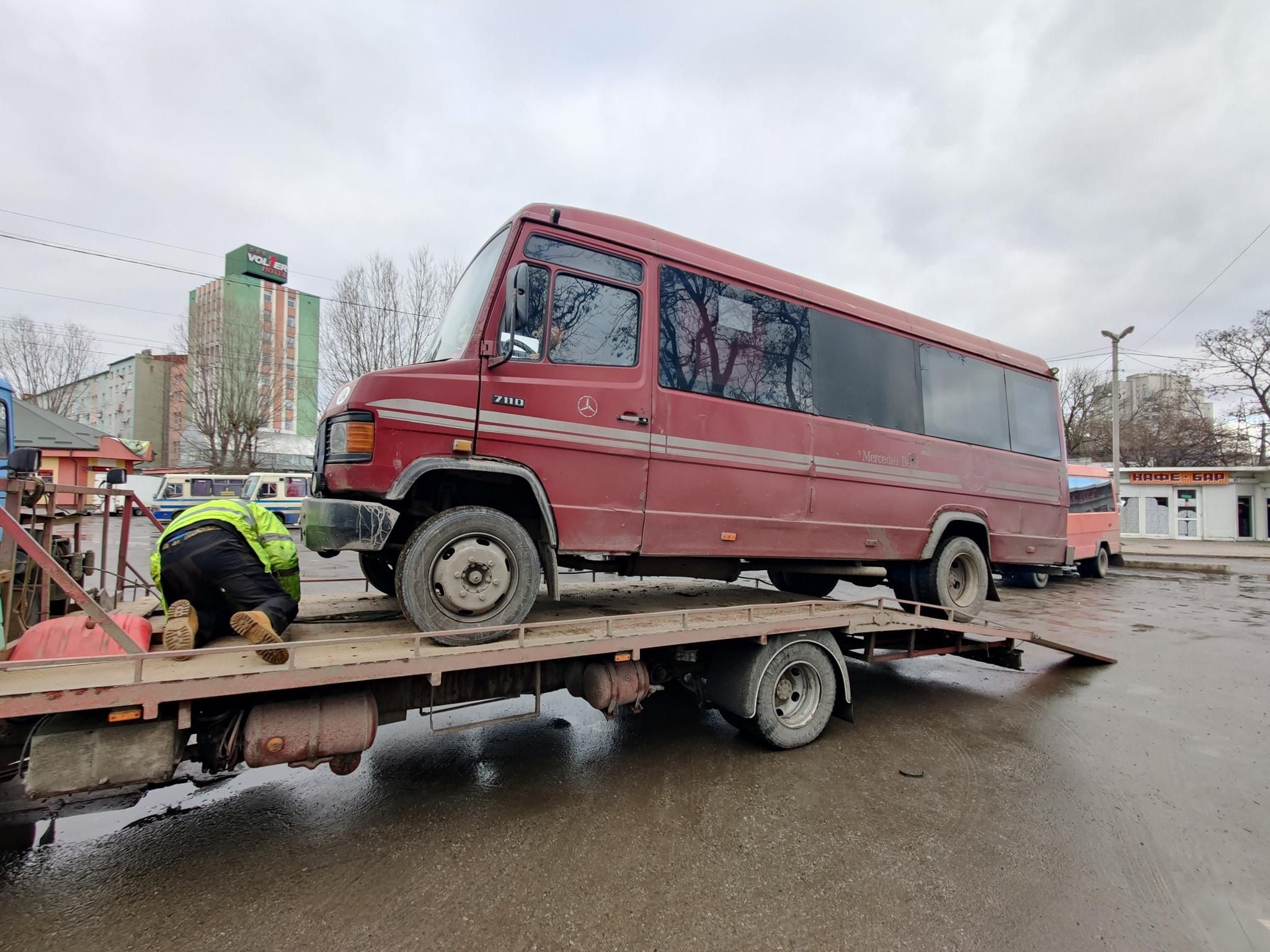 Забрали за борги: у Львові конфіскували рейсовий автобус: фото з місця події - Новини Львова - Львів