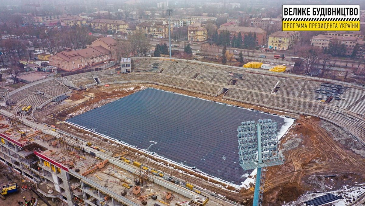 На "Великому будівництві" криворізького "Металургу" зводять трибуни для 19 тисяч вболівальників - Україна новини - 24 Канал