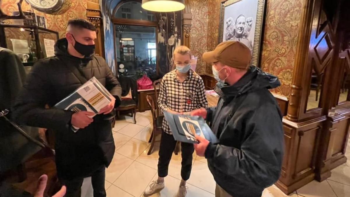 Рейд против российской попсы: в нескольких заведениях Львова зафиксировали нарушение моратория Рейд против российской попсы: в нескольких заведениях Львова зафиксировали нарушение моратория