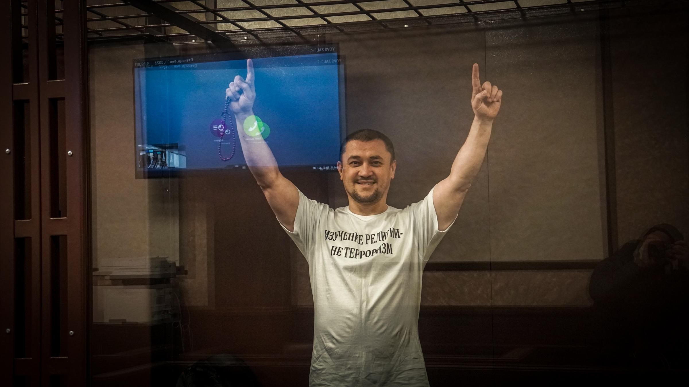 В России приговорили 2 крымских татар к 11 годам заключения в колонии строгого режима В России приговорили 2 крымских татар к 11 годам заключения в колонии строгого режима