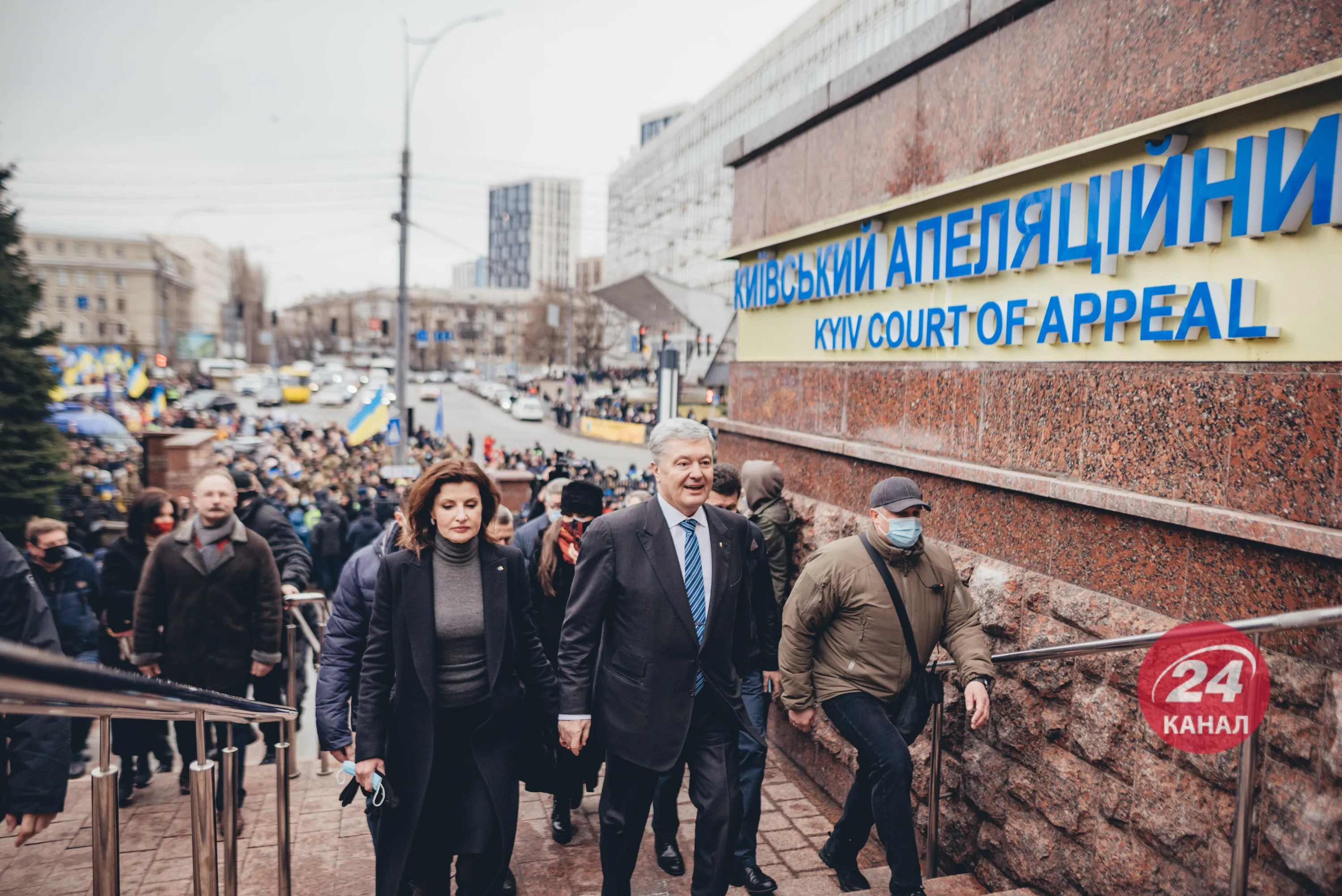 Порошенки прибули на суд