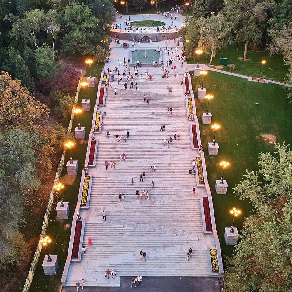 Фонтан Каскад у Харкові після реконструкції Фонтан Каскад у Харкові після реконструкції