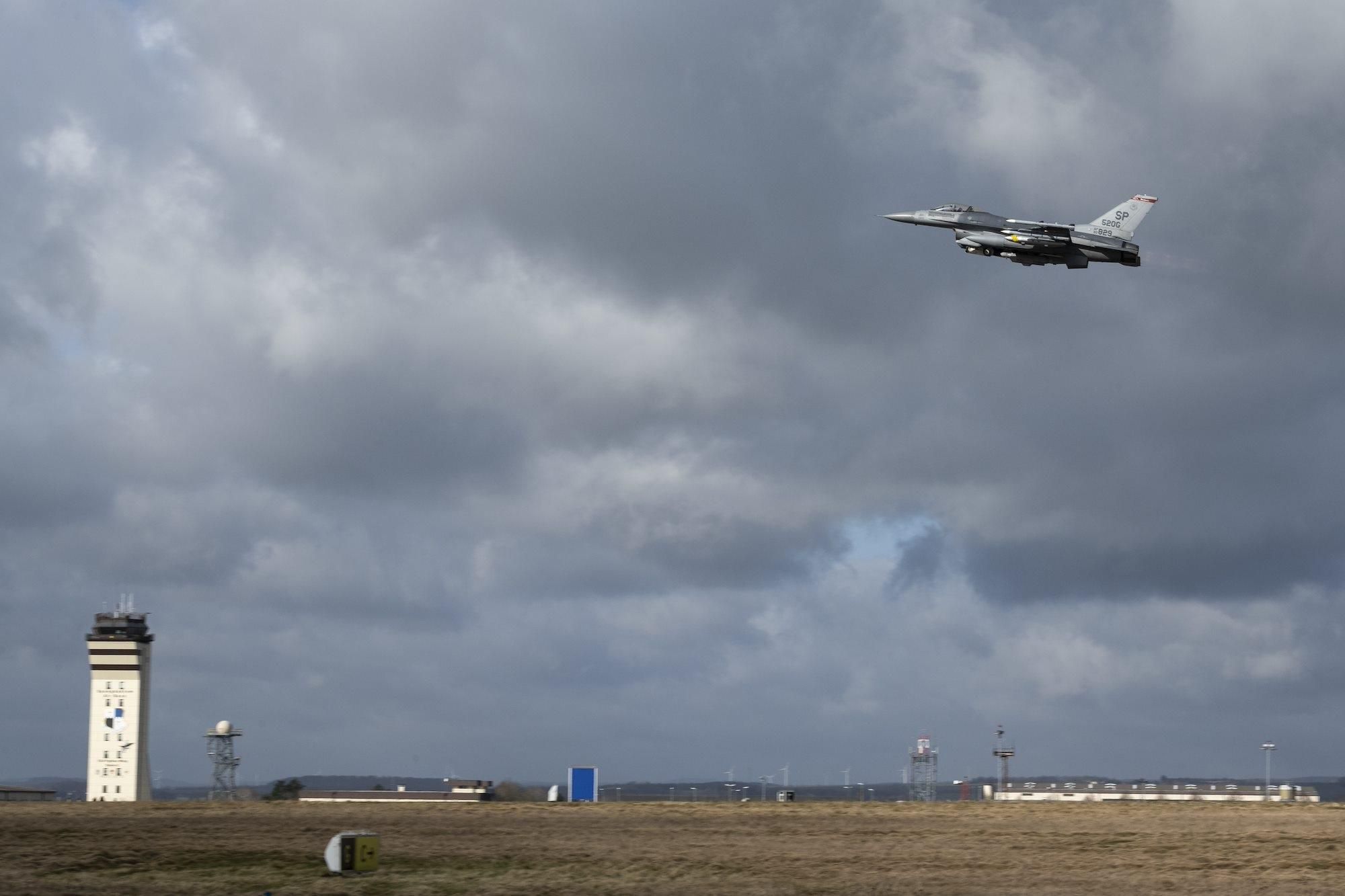 США підсилюють війська НАТО в Румунії винищувачами F-16 - Україна новини - 24 Канал США підсилюють війська НАТО в Румунії винищувачами F-16 - Україна новини - 24 Канал