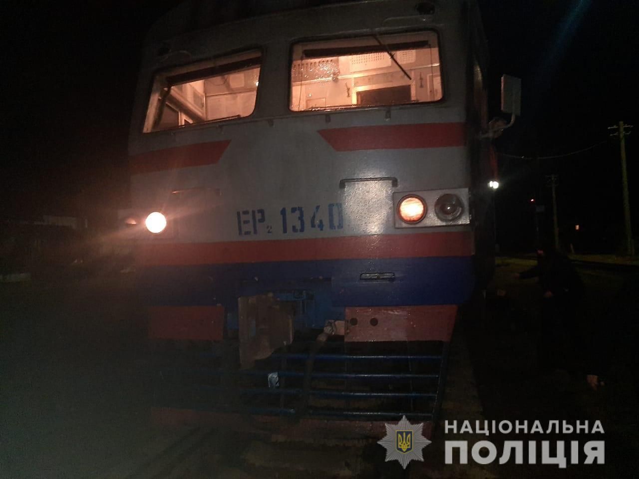 Пытался перейти путь: на Львовщине под колесами поезда погиб мужчина