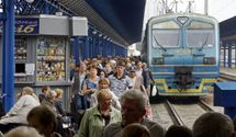Безумные убытки для Укрзализныци: более 800 вагонов остались в Крыму после оккупации