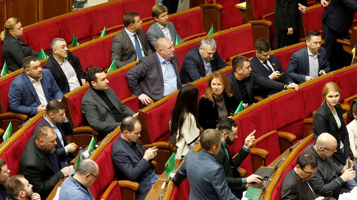 Депутаты соберутся на экстренное заседание в любое время, – "слуги" отреагировали на напряжение Депутаты соберутся на экстренное заседание в любое время, – "слуги" отреагировали на напряжение