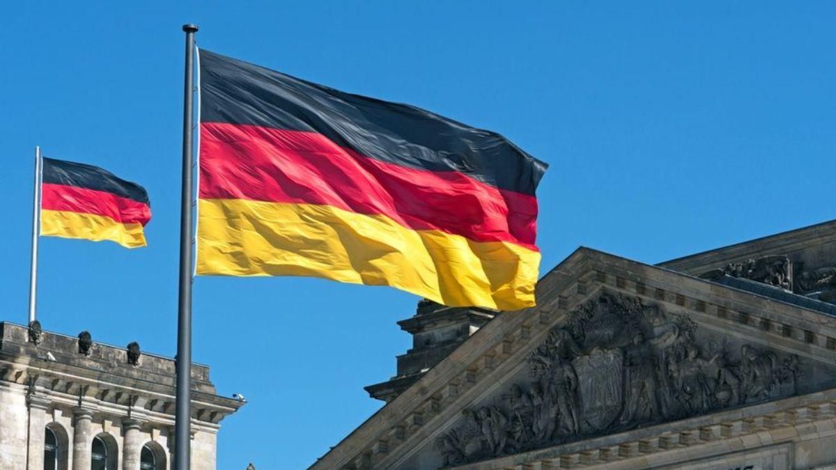 Германия тоже призвала своих граждан уезжать из Украины