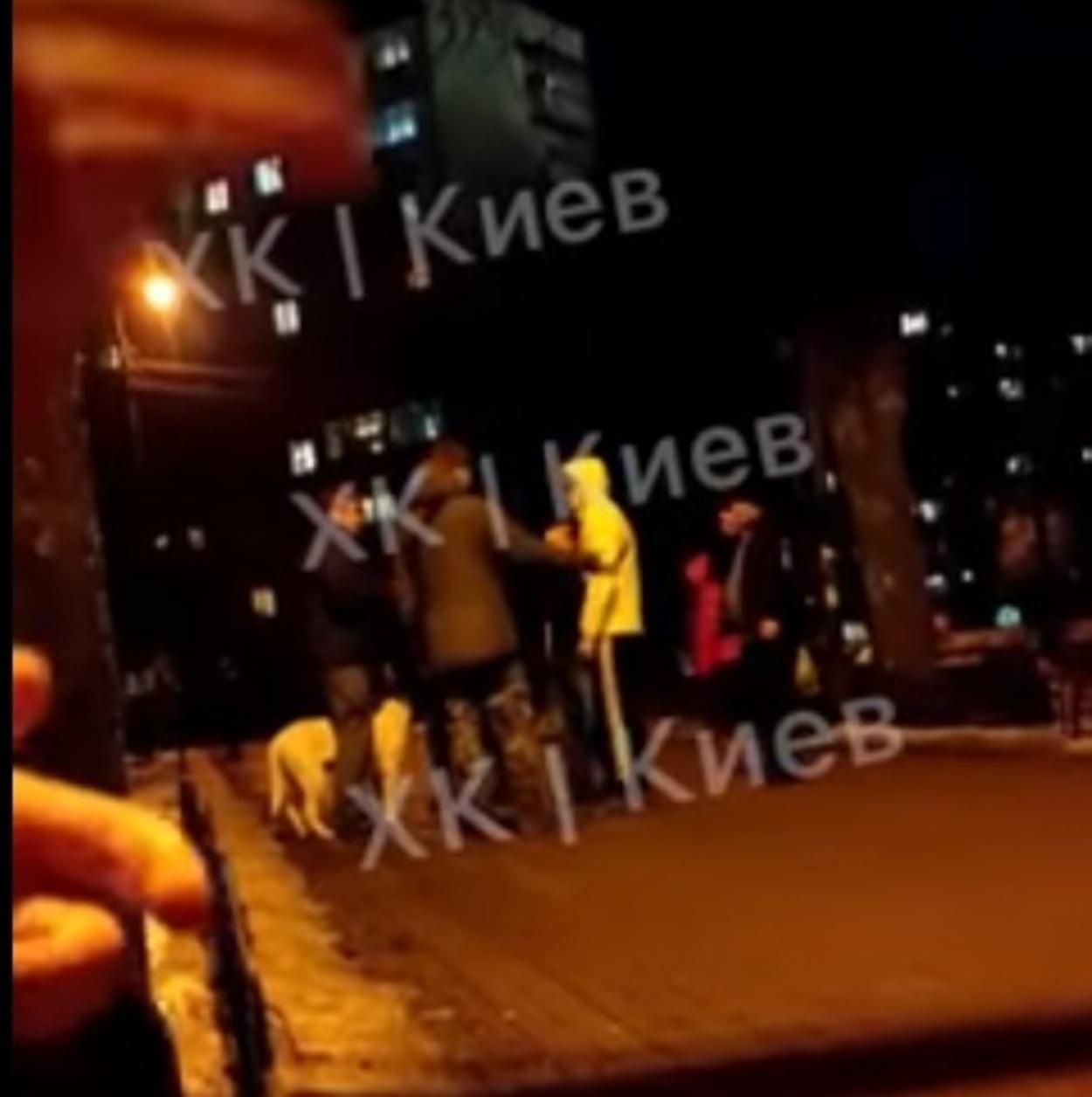 Жестокое избиение ветерана АТО в Киеве: нападавшие рассказали свою версию событий Жестокое избиение ветерана АТО в Киеве: нападавшие рассказали свою версию событий