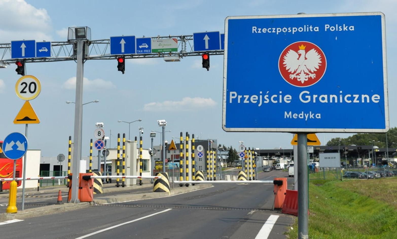Польша не советует своим гражданам ездить в Украину