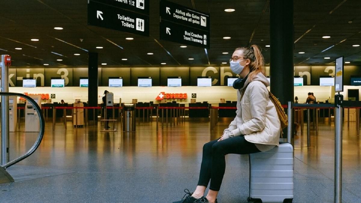 Українцям, які застрягнуть за кордоном через скасування рейсів, обіцяють допомогу - Україна новини - 24 Канал Українцям, які застрягнуть за кордоном через скасування рейсів, обіцяють допомогу - Україна новини - 24 Канал