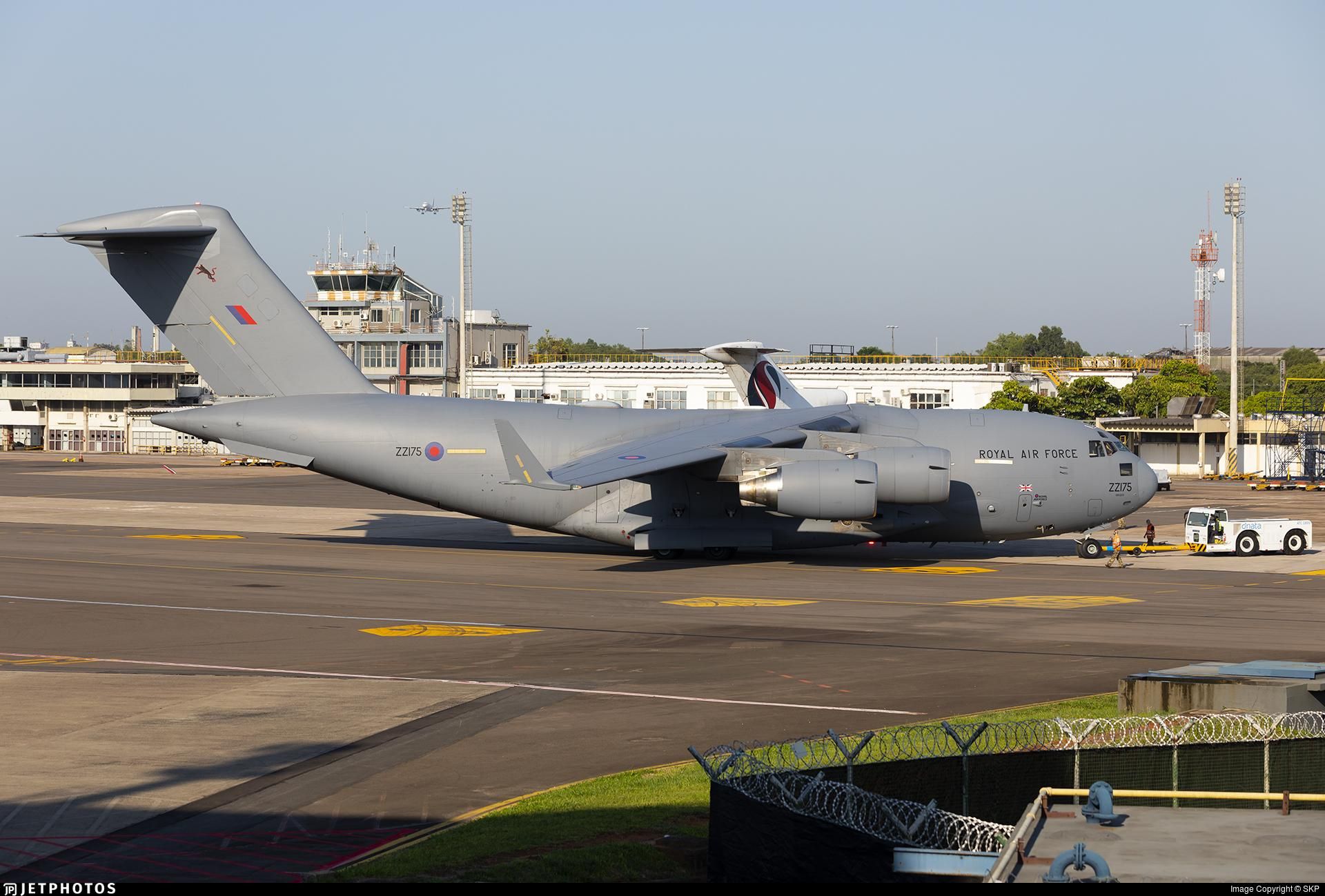 Військовий літак Великої Британії приземлився у Києві - Україна новини - 24 Канал Військовий літак Великої Британії приземлився у Києві - Україна новини - 24 Канал