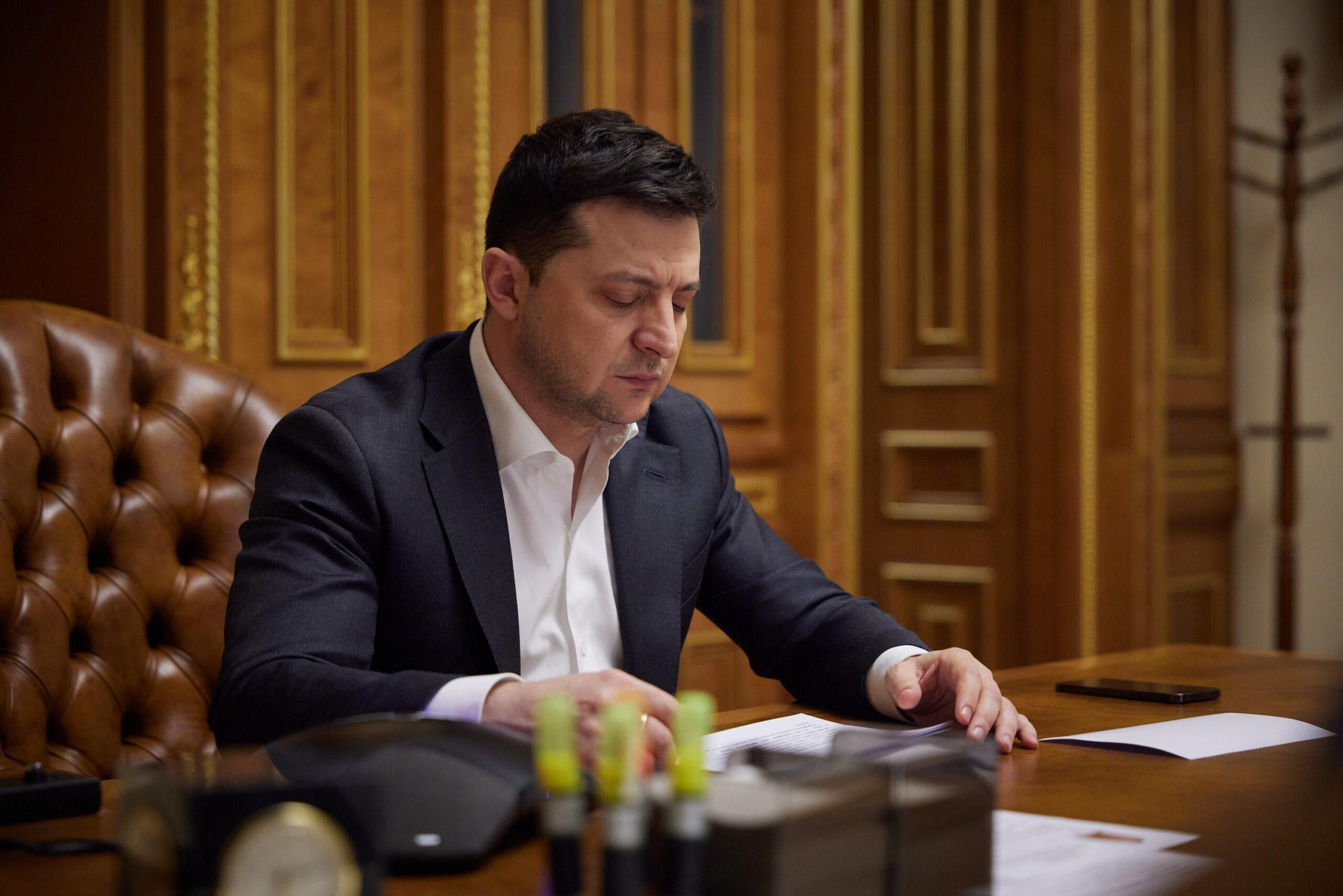 Зеленский рассказал, как помощь партнеров поможет украинцам побороть панику Зеленский рассказал, как помощь партнеров поможет украинцам побороть панику