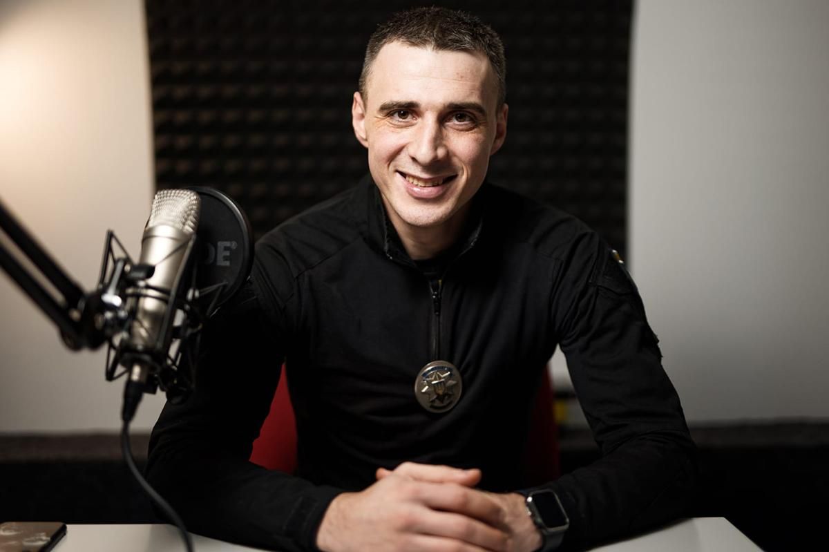 Навіть її не бачив, – патрульний Петрик не знав про сумку Трухіна, яку зняла його камера - Україна новини - 24 Канал Навіть її не бачив, – патрульний Петрик не знав про сумку Трухіна, яку зняла його камера - Україна новини - 24 Канал