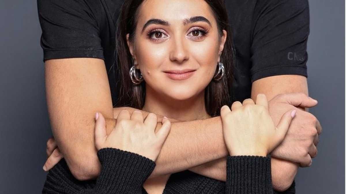 Мендель показала свого коханого "з іншого табору" - 24 Канал Мендель показала свого коханого "з іншого табору" - 24 Канал