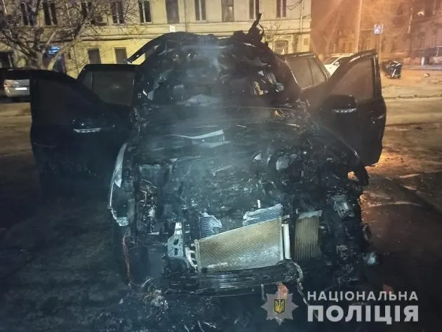 Обидва авто належать місцевому жителю Обидва авто належать місцевому жителю