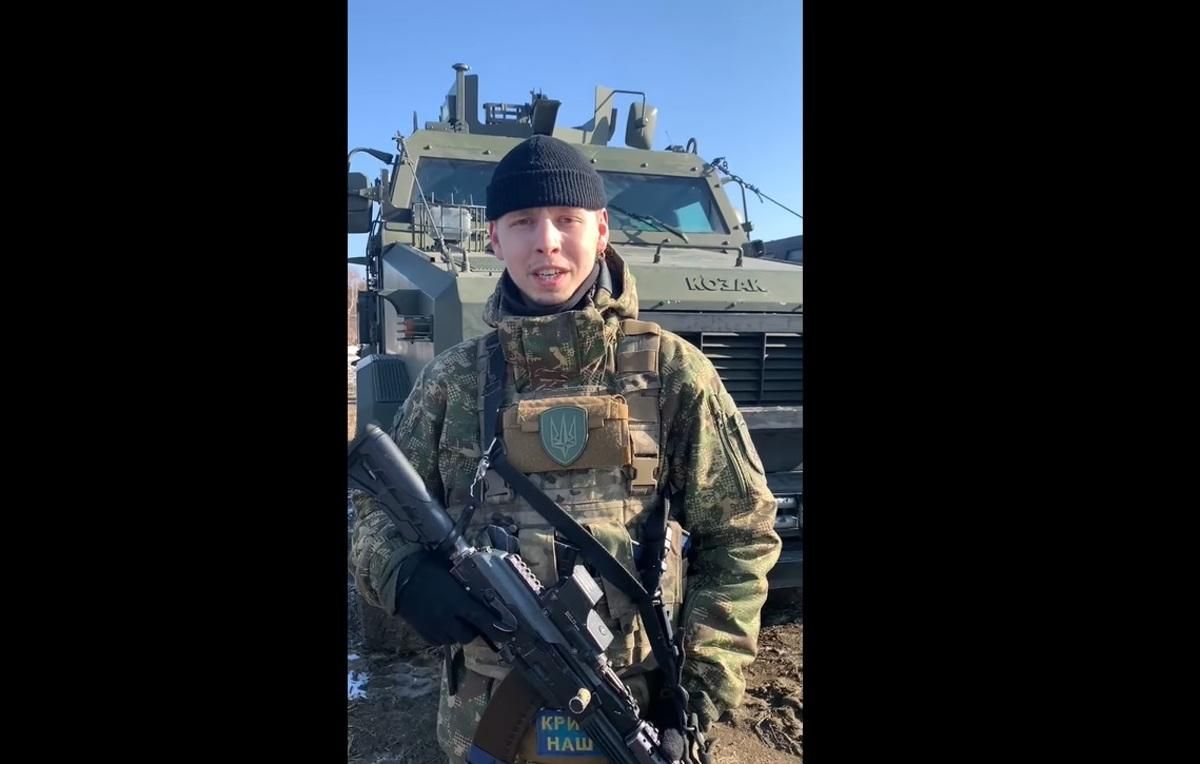 Готовы полюбить вас со всей силы и всех калибров, – военный на Донбассе обратился к России Готовы полюбить вас со всей силы и всех калибров, – военный на Донбассе обратился к России