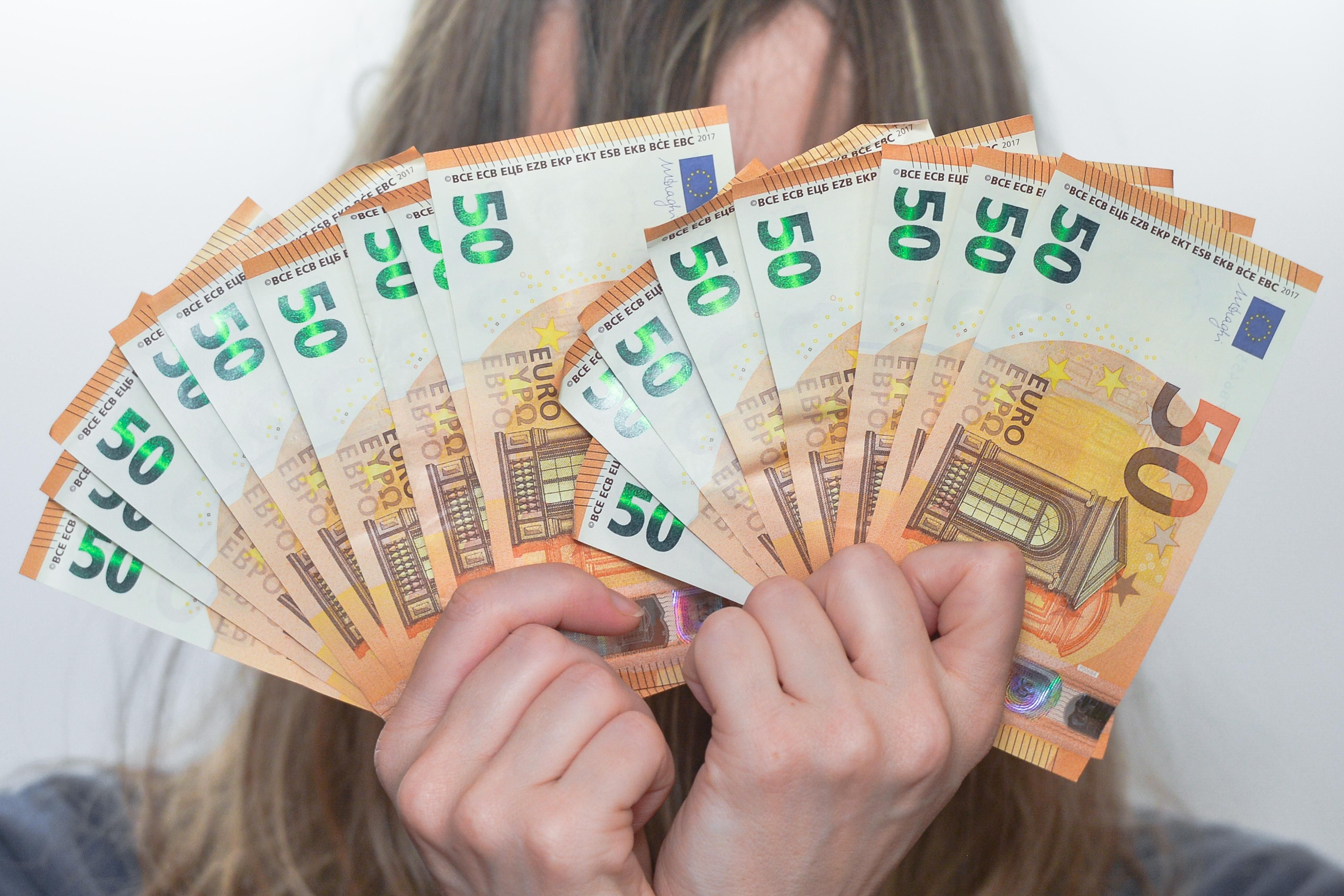 Мінімальна зарплата країн Європейського Союзу: які ставки діють у 2022 році