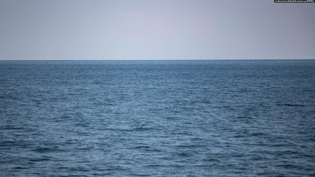 Порты работают в штатном режиме: суда проходят Черное море по новому маршруту