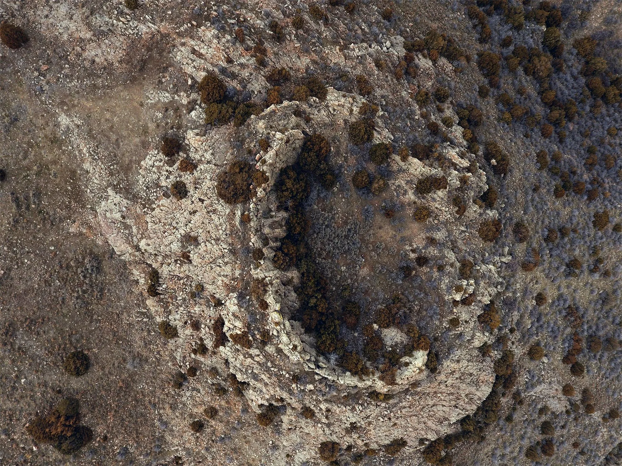 Еліптичний кратер