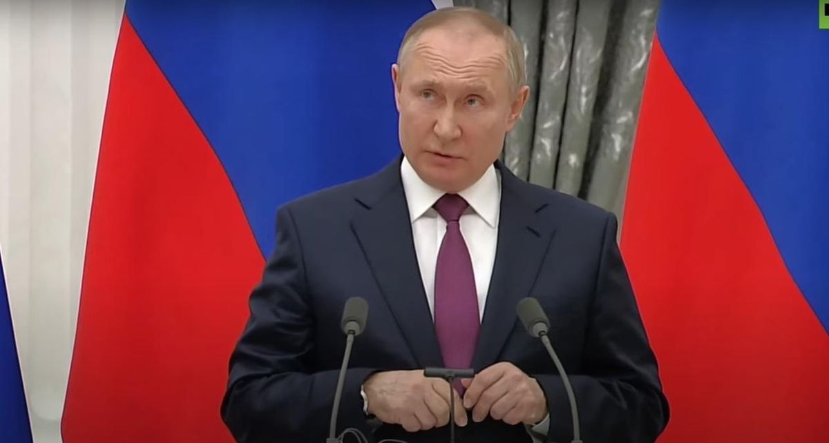 Путин прокомментировал частичный отвод войск Путин прокомментировал частичный отвод войск