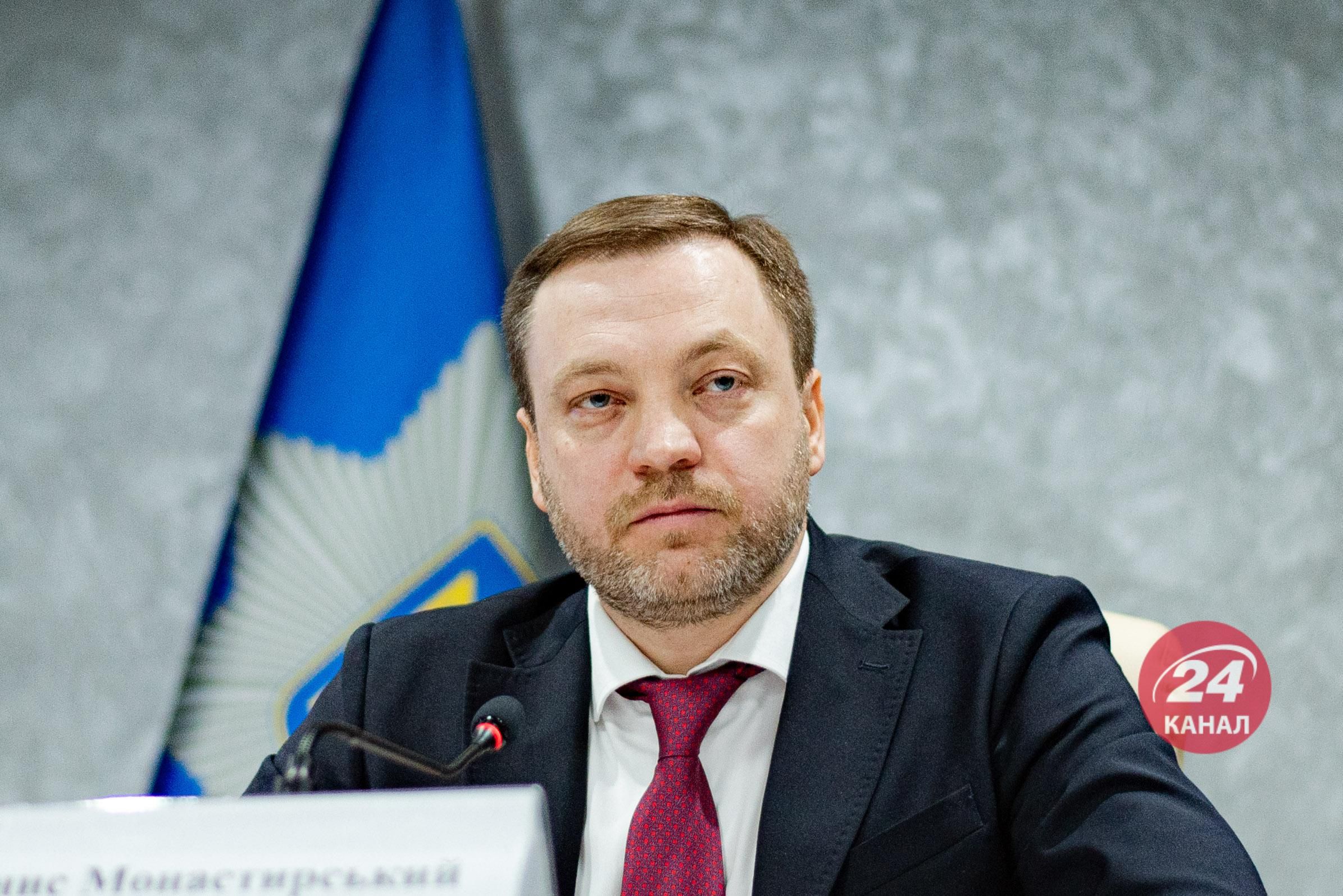 Силовики готовы за 1 час освободить захваченное админздание, – Монастырский Силовики готовы за 1 час освободить захваченное админздание, – Монастырский