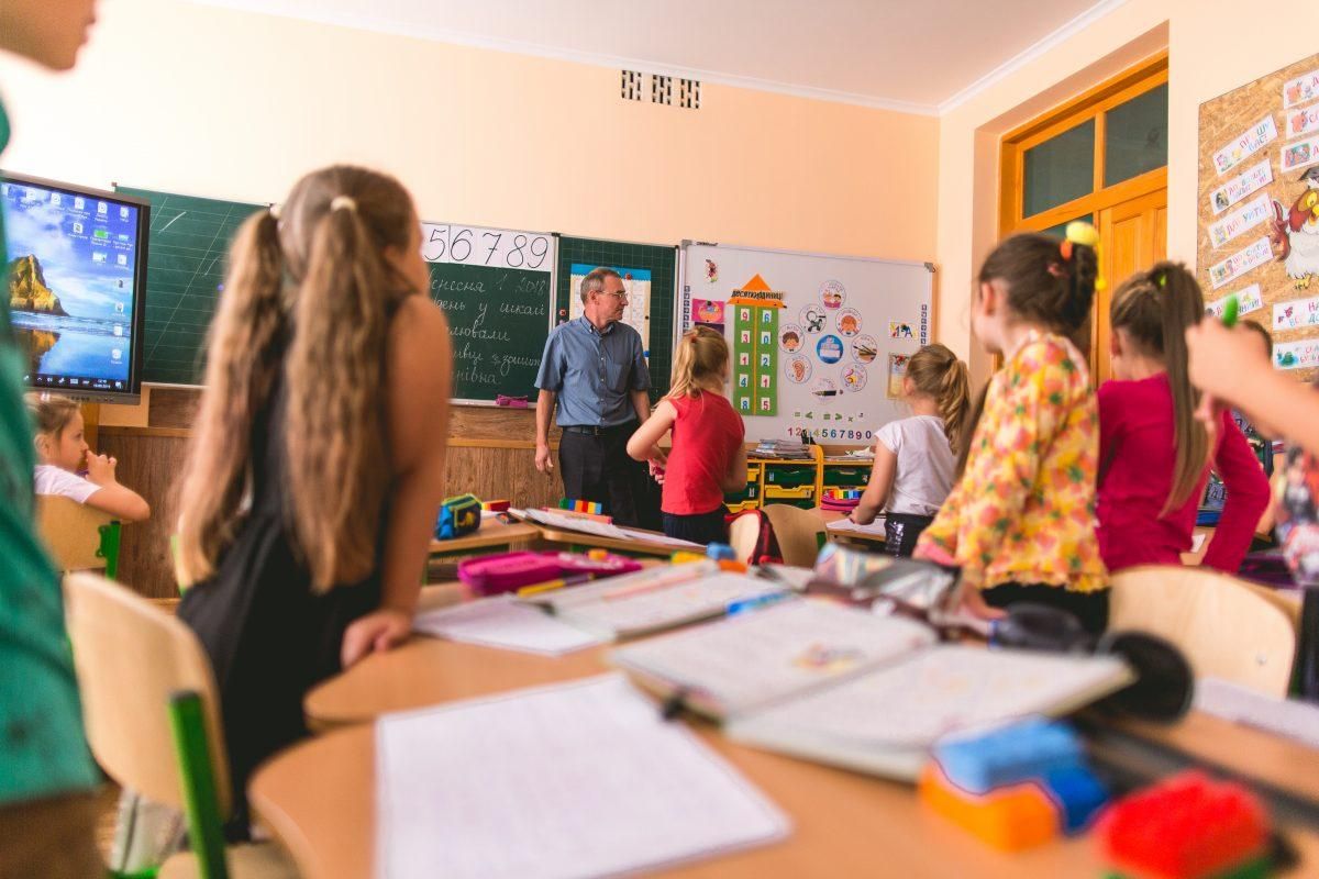 Школярів у Києві навчають, що робити у випадку бойових дій та куди бігти - Новини Києва - Освіта