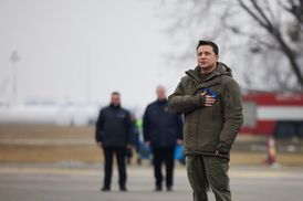 Зеленский отправится на Ровненщину и Донбасс в День единения и соберет послов Зеленский отправится на Ровненщину и Донбасс в День единения и соберет послов