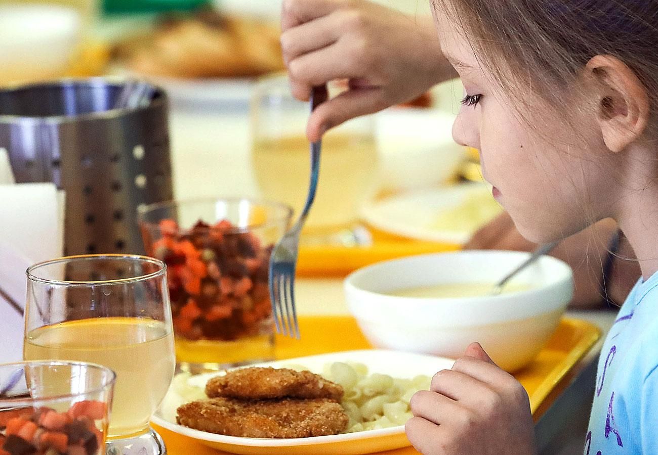 Нове шкільне харчування: дієтолог і кухар, які розробляли меню, спростували 15 міфів - Україна новини - Освіта