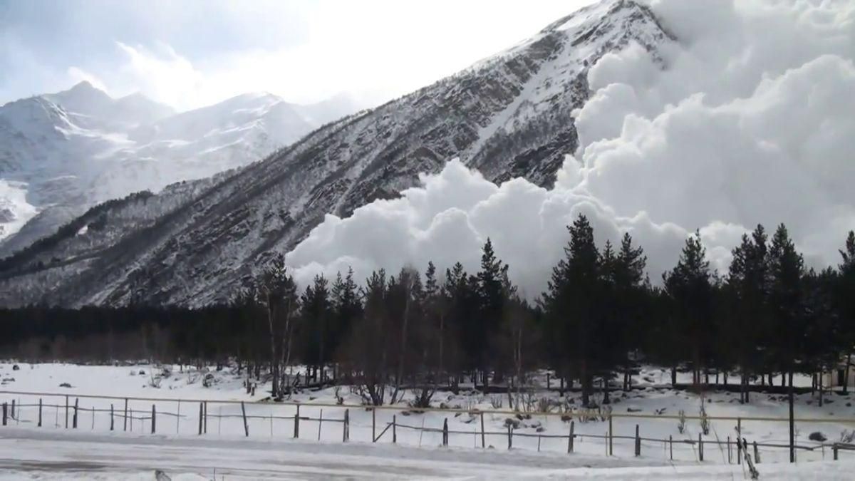 У горах можуть сходити лавини, на Закарпатті – загроза підтоплень: попередження ДСНС - Україна новини - 24 Канал
