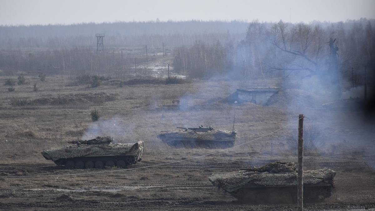 "Заметіль-2022": у День єднання ЗСУ відпрацювали бої у прикордонній смузі – яскраві фото й відео - Україна новини - 24 Канал "Заметіль-2022": у День єднання ЗСУ відпрацювали бої у прикордонній смузі – яскраві фото й відео - Україна новини - 24 Канал