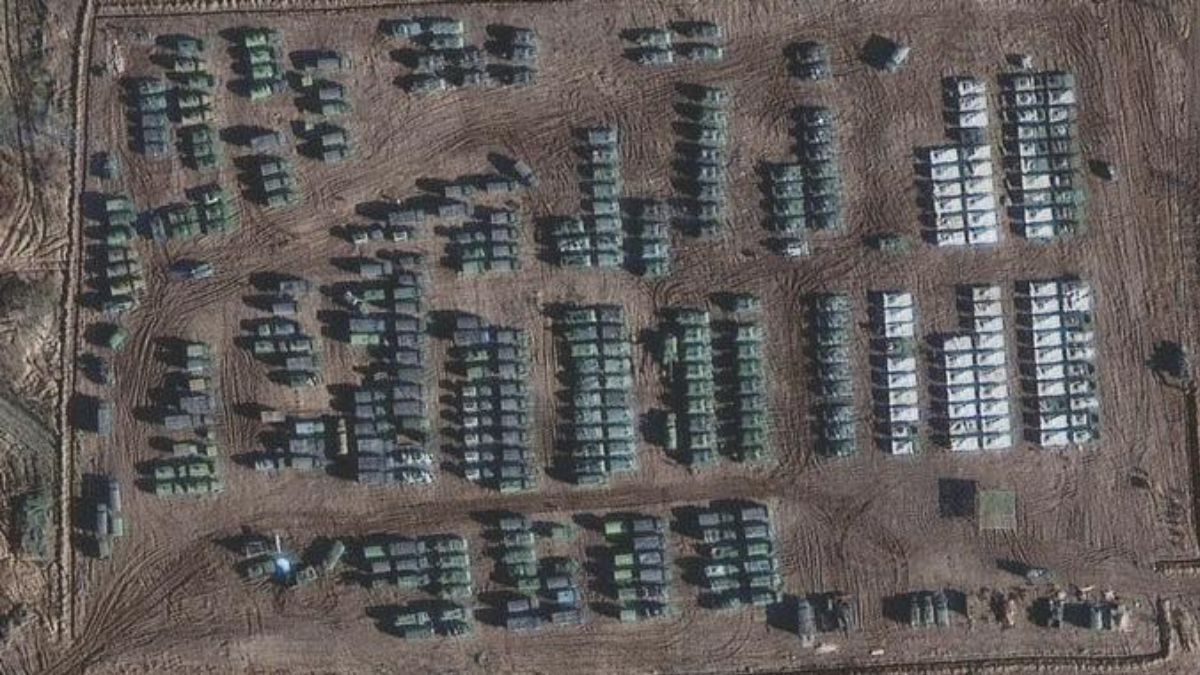 Россия утверждает, что войска от границ должны отвести через 4 недели Россия утверждает, что войска от границ должны отвести через 4 недели