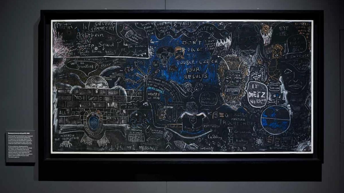 Лондонский музей науки попытается разгадать тайну доски Стивена Хокинга Лондонский музей науки попытается разгадать тайну доски Стивена Хокинга