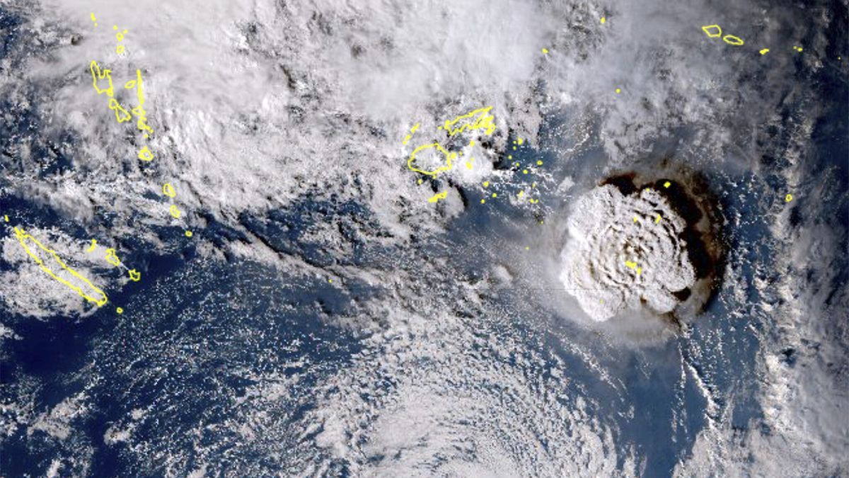 Найбільше за 30 років: що спричинило виверження вулкану на острові Тонга - Новини технологій - Техно Найбільше за 30 років: що спричинило виверження вулкану на острові Тонга - Новини технологій - Техно