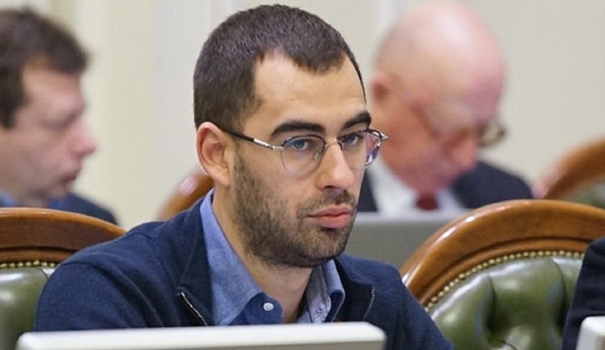 Уже в скором времени: Арахамия рассказал, когда "слуги" исключат Трухина из фракции
Уже в скором времени: Арахамия рассказал, когда "слуги" исключат Трухина из фракции