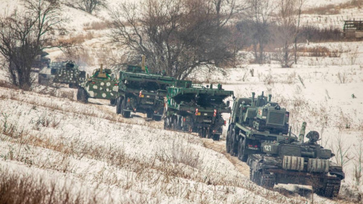 Россия говорит, что первый эшелон ее военных, которые были в Крыму, вернулся на место дислокации Россия говорит, что первый эшелон ее военных, которые были в Крыму, вернулся на место дислокации