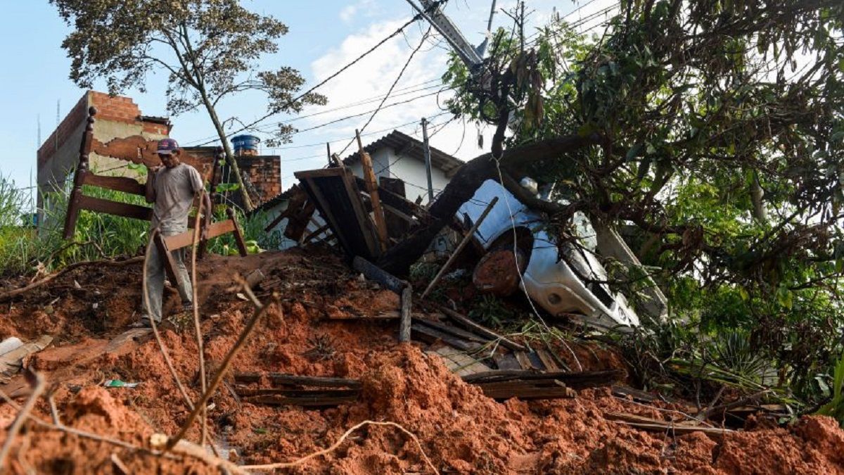 Бразилія страждає від потужних повеней і зсувів: загиблих – далеко за сотню - 24 Канал
