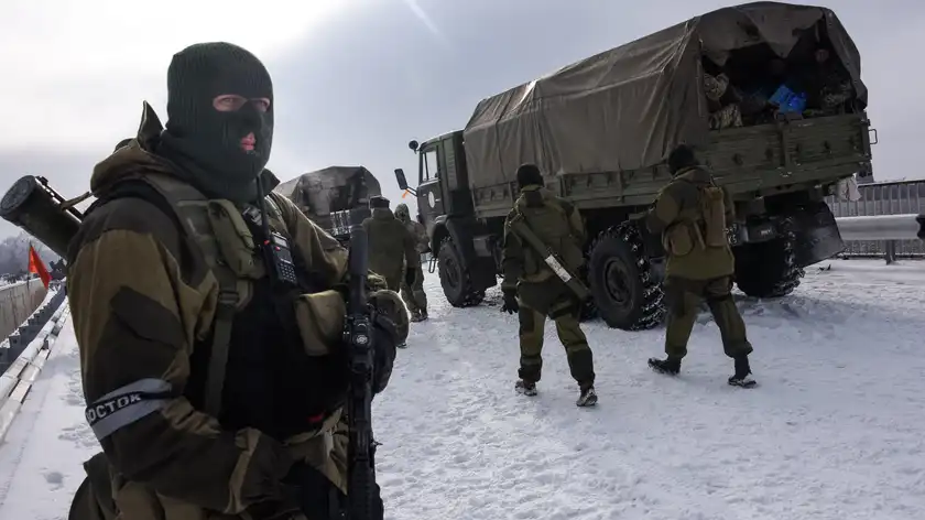 Оккупанты на Донбассе заявили, что эвакуируют людей в Россию