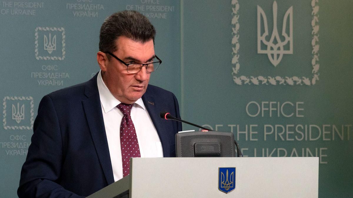 Украина не планирует наступление: главное из брифинга Данилова и Верещук о ситуации на Донбассе