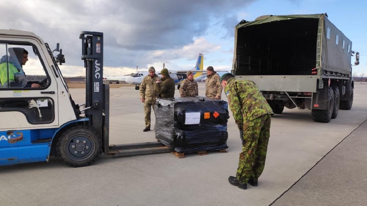 "Джавелины", которые подарила Эстония, уже прибыли в Украину - Украина новости - 24 Канал "Джавелины", которые подарила Эстония, уже прибыли в Украину - Украина новости - 24 Канал