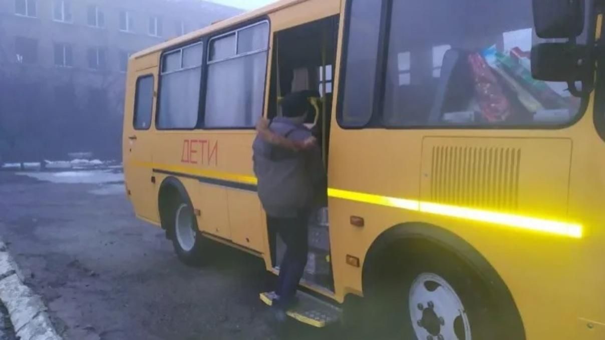 "Евакуацією" Росія фактично депортує тих, хто неготовий воювати, – аналітик - Україна новини - 24 Канал