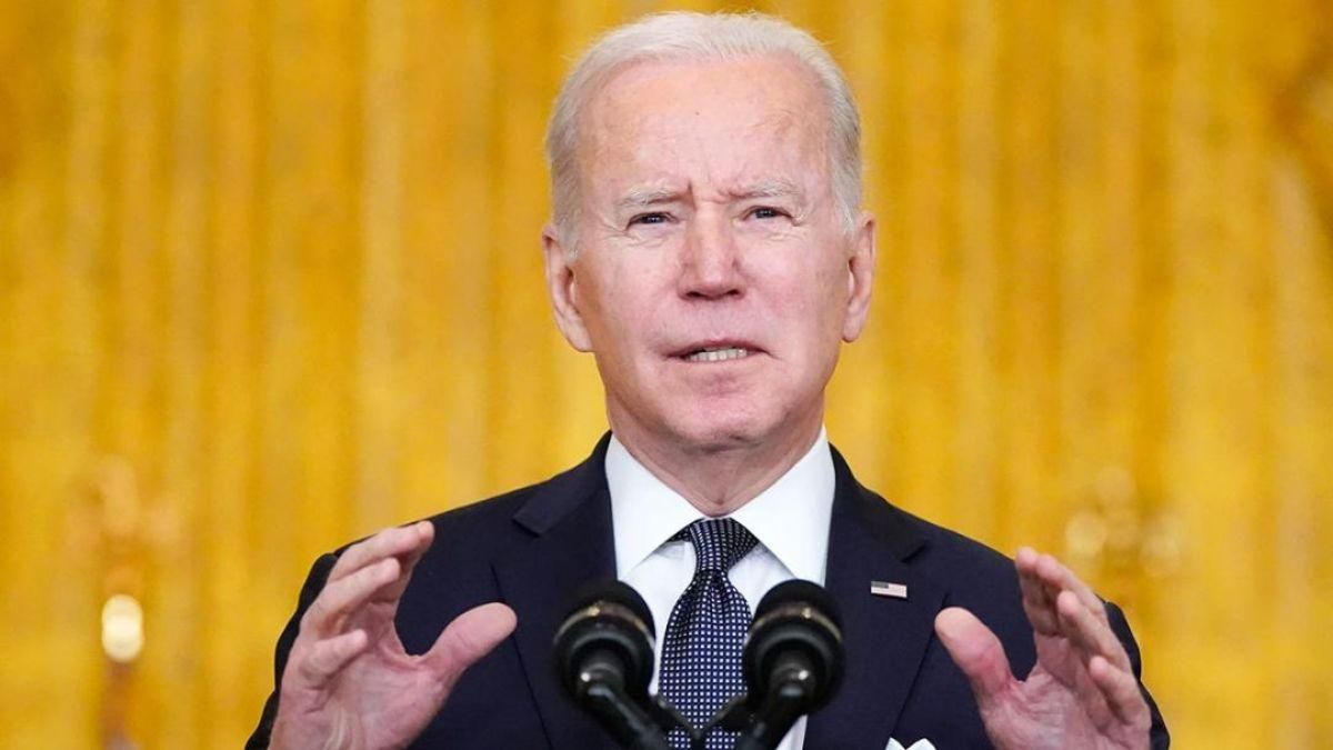 Байден провел 2 важных звонка из-за обострения вокруг Украины Байден провел 2 важных звонка из-за обострения вокруг Украины